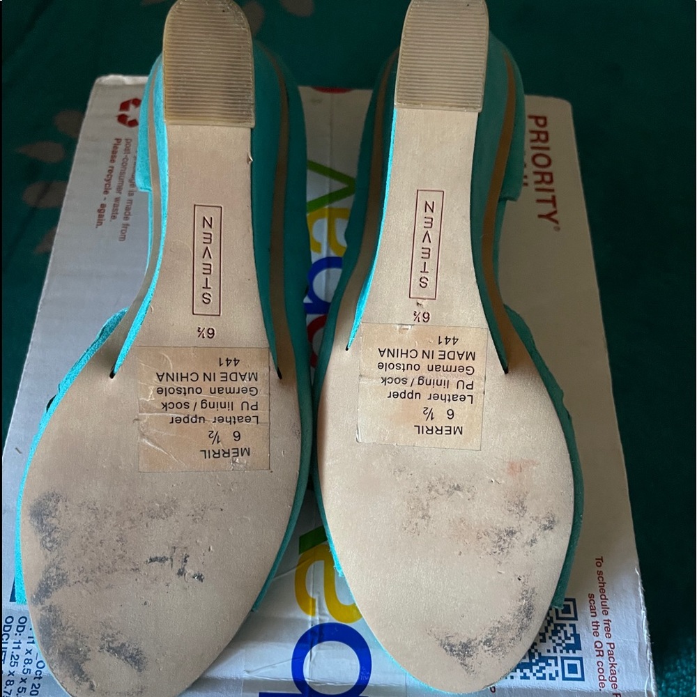 Beautiful Steve Madden wedges turquoise